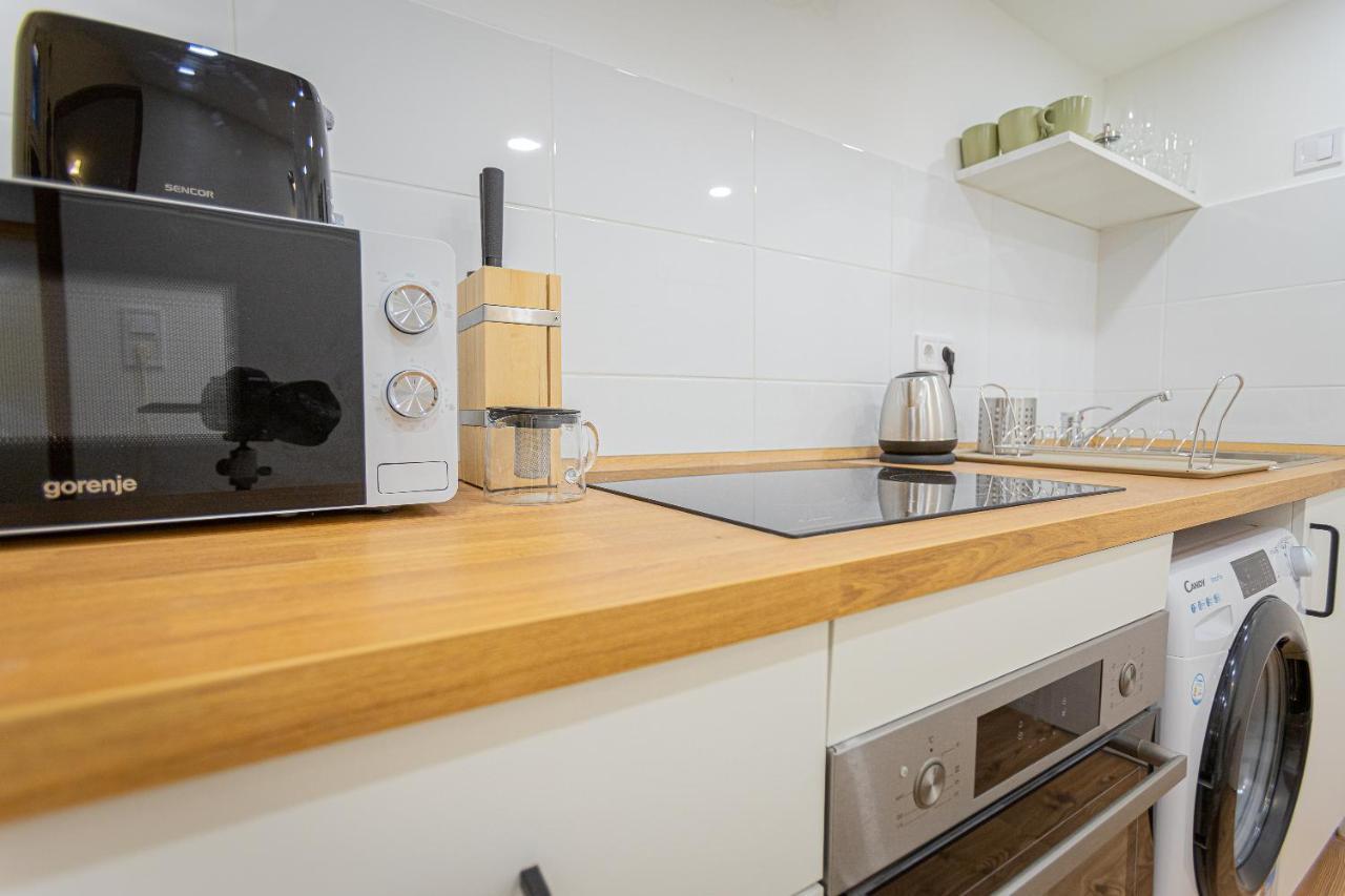 2 Bedroom Apartment In The Dob Street, Emerald Budapest Esterno foto