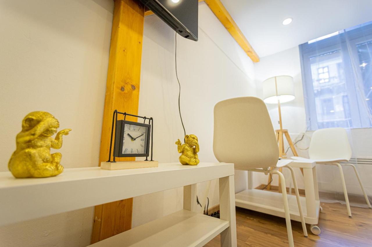 2 Bedroom Apartment In The Dob Street, Emerald Budapest Esterno foto