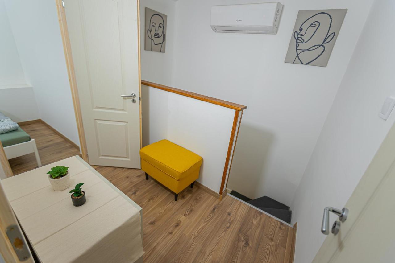 2 Bedroom Apartment In The Dob Street, Emerald Budapest Esterno foto