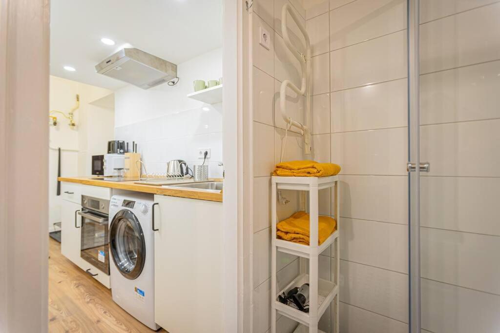2 Bedroom Apartment In The Dob Street, Emerald Budapest Esterno foto